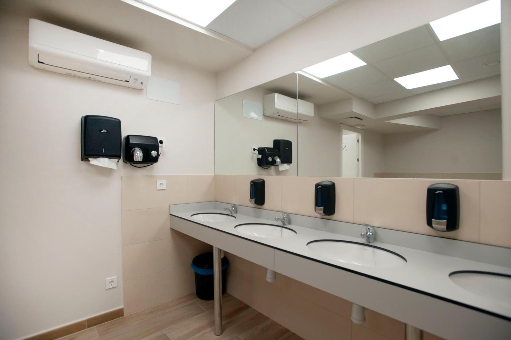 Hostel Dos Estaciones - Free Towels, Coffee & Tea, Remote Check-In Alicante Zewnętrze zdjęcie