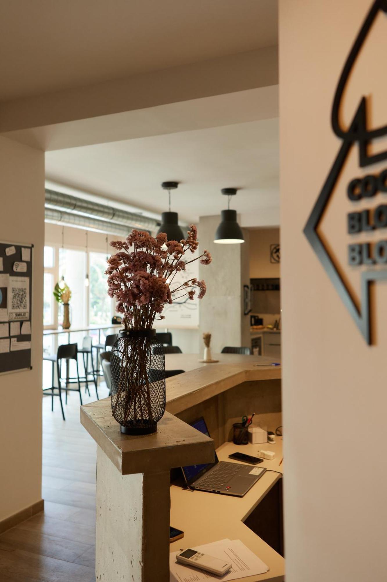 Hostel Dos Estaciones - Free Towels, Coffee & Tea, Remote Check-In Alicante Zewnętrze zdjęcie