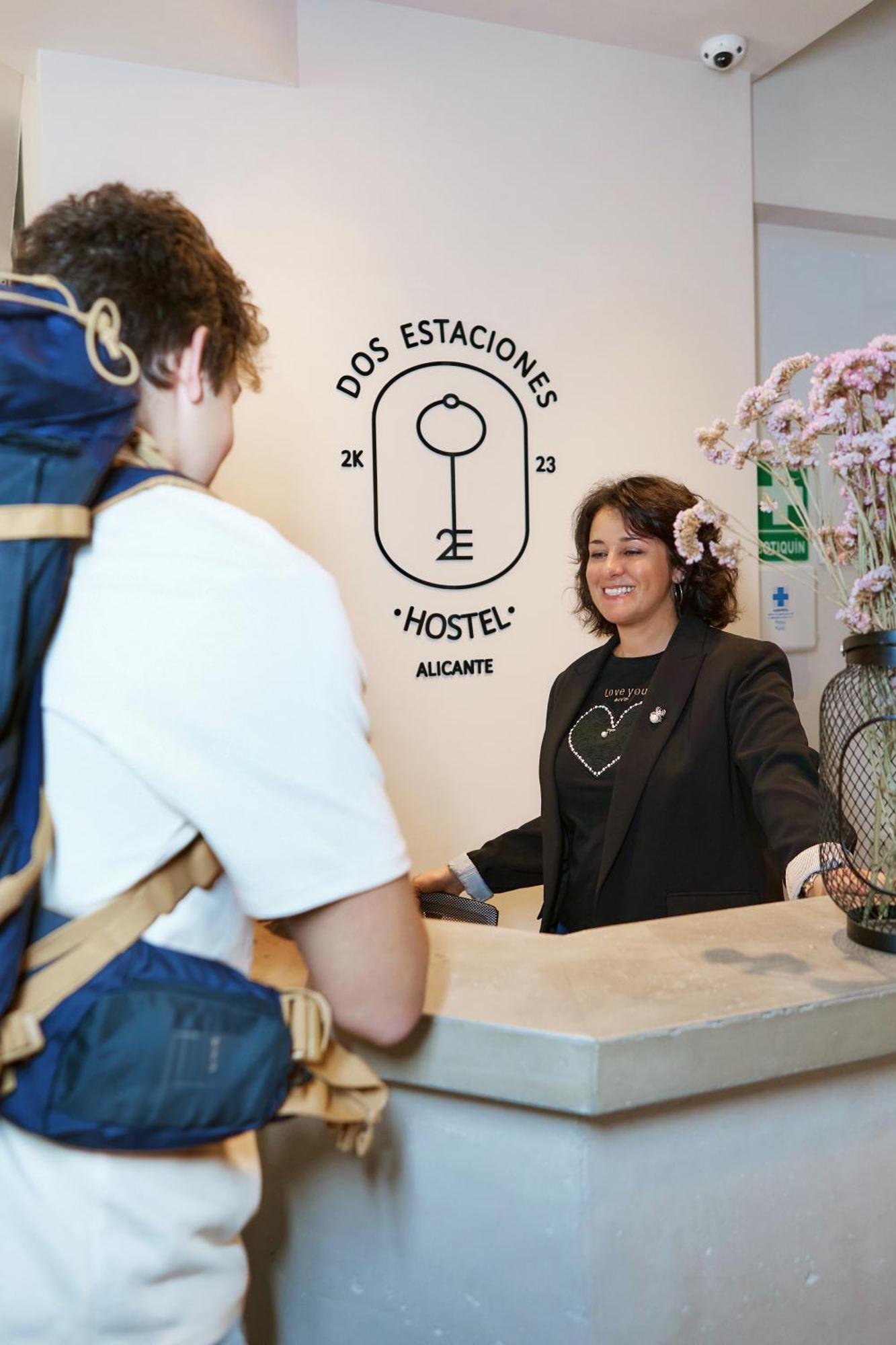 Hostel Dos Estaciones - Free Towels, Coffee & Tea, Remote Check-In Alicante Zewnętrze zdjęcie