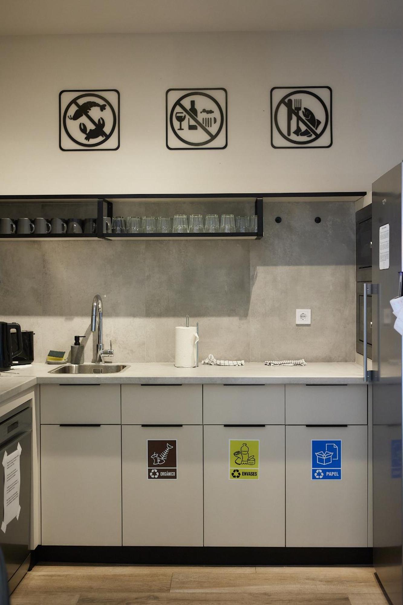 Hostel Dos Estaciones - Free Towels, Coffee & Tea, Remote Check-In Alicante Zewnętrze zdjęcie